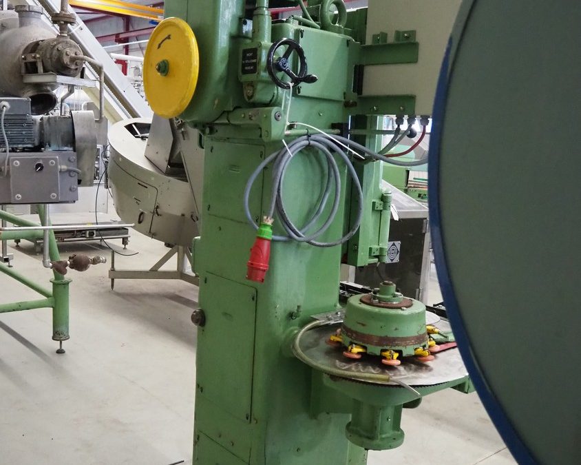 Automatic Lanico VA 258 seamer for round cans