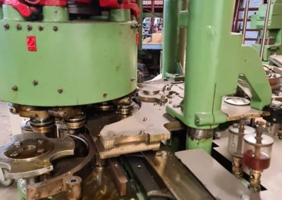 complete seaming head HCM550